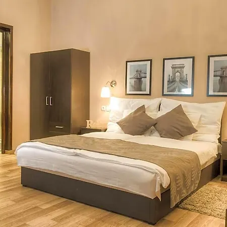 Budapest Ville Bed & Breakfast