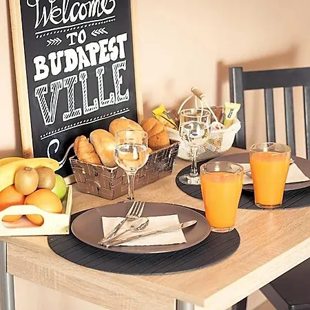 Budapest Ville Bed & Breakfast 3*