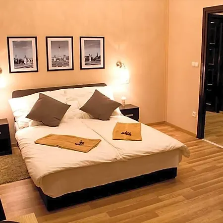Budapest Ville Bed & Breakfast Bed & Breakfast 3*