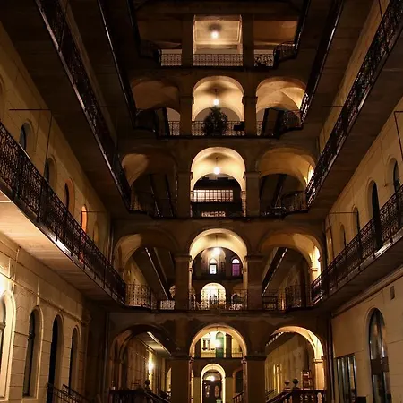 Budapest Ville Bed & Breakfast Bed and Breakfast 3*