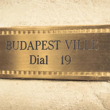 Budapest Ville Bed & Breakfast Bed and Breakfast 3*