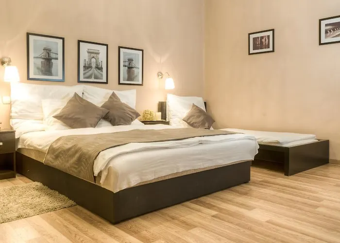 Budapest Ville Bed & Breakfast Bed & Breakfast 3*